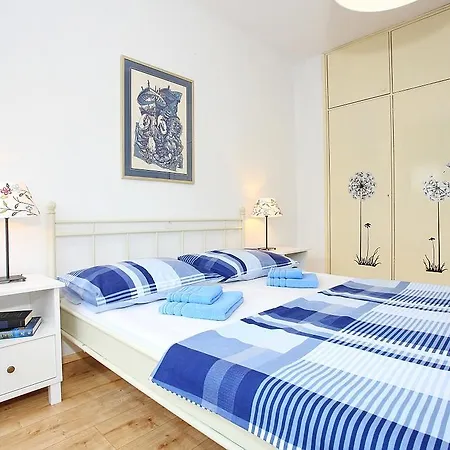 Knezak Apartamento *